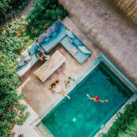 Flowers & Fire Yoga Garden Gili Air Bagian luar foto