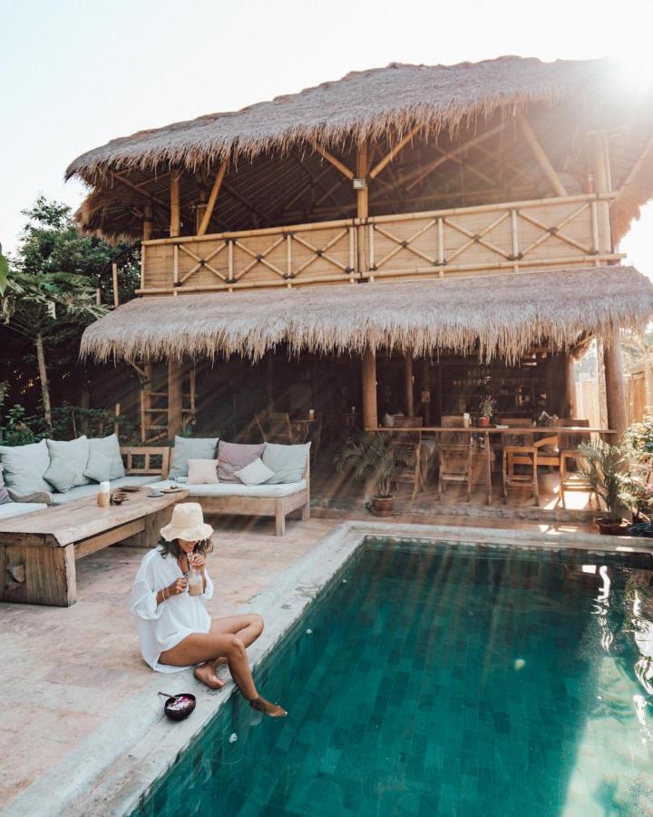 Flowers & Fire Yoga Garden Gili Air Bagian luar foto