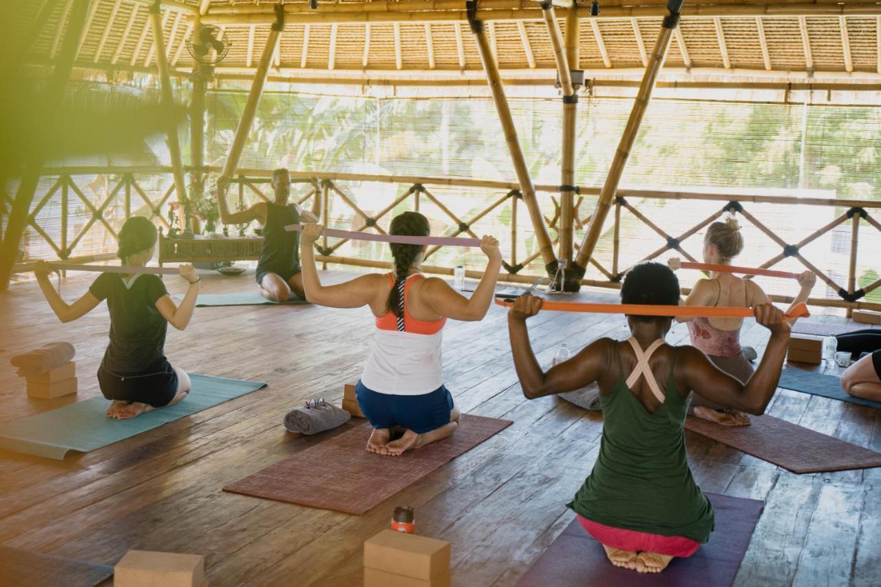 Flowers & Fire Yoga Garden Gili Air Bagian luar foto